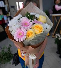 Букет цветов из:  Герберы, Розы и Хризантемы в Аносино