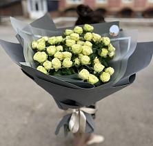 Букет Белые кустовые розы Солинеро в Аносино
